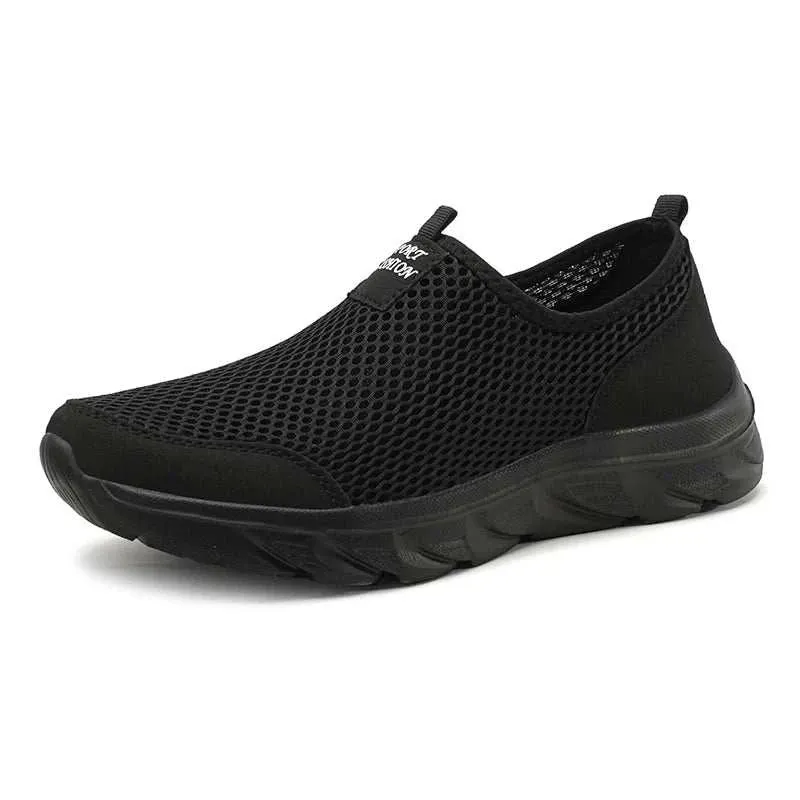 2023 Lightweight Men Casual Shoes Breathable Slip on Male Casual Sneakers Anti-slip Men's Flats Outdoor Walking Shoes Size 39-47