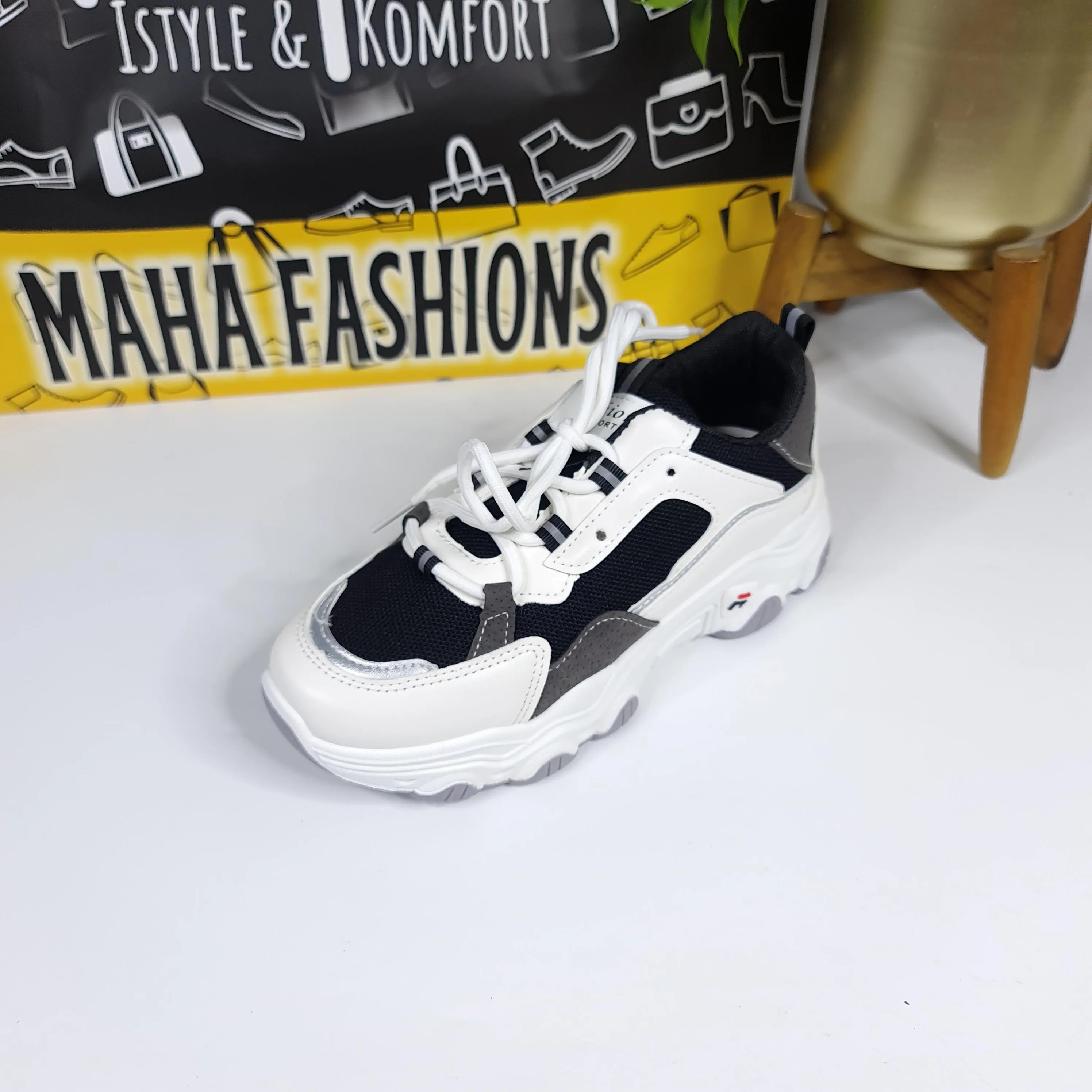 Contrast Women Sneakers